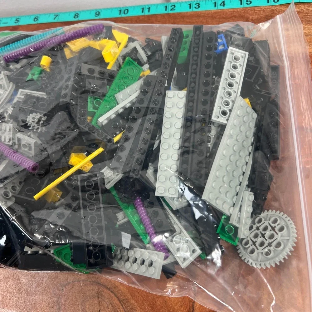 LEGO Technic Mixed Bulk Lot Gears Axles Connectors Beams Assorted Parts 1lb+